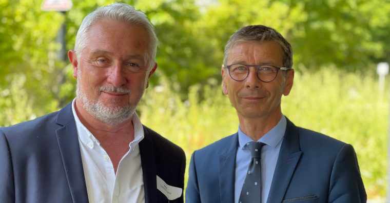 Gilles Simoncini (à droite) succède à Franck Lavogez à la tête du Club d’entreprises FACE Loire-Atlantique