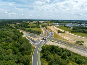 Le nouveau contournement routier ouvert à la circulation depuis juillet est destiné à faciliter l’accès à la gare © Asterion Prod©Asterion Prod