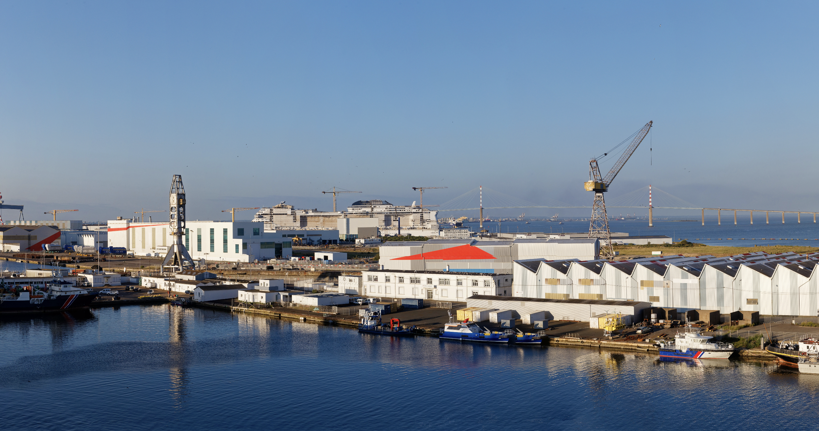 Le trafic du port de Nantes Saint-Nazaire retrouve des couleurs :Au 1er trimestre 2023, le trafic extérieur du port maritime s'est élevé à 6,2 millions de tonnes.