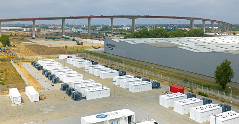 Illustration de l'article La centrale de stockage d’électricité par batterie sous le pont de Cheviré mise en tension…