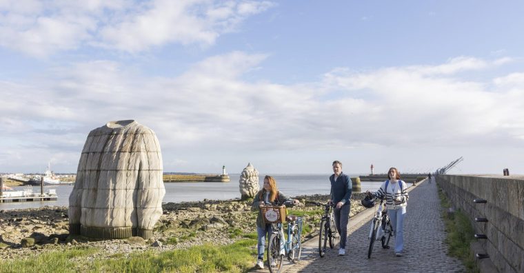 La balade à vélo sur la jetée ouest à Saint-Nazaire.