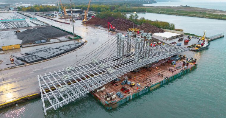 Illustration de l'article Voyage au long cours pour le tablier du futur pont Anne-de-Bretagne