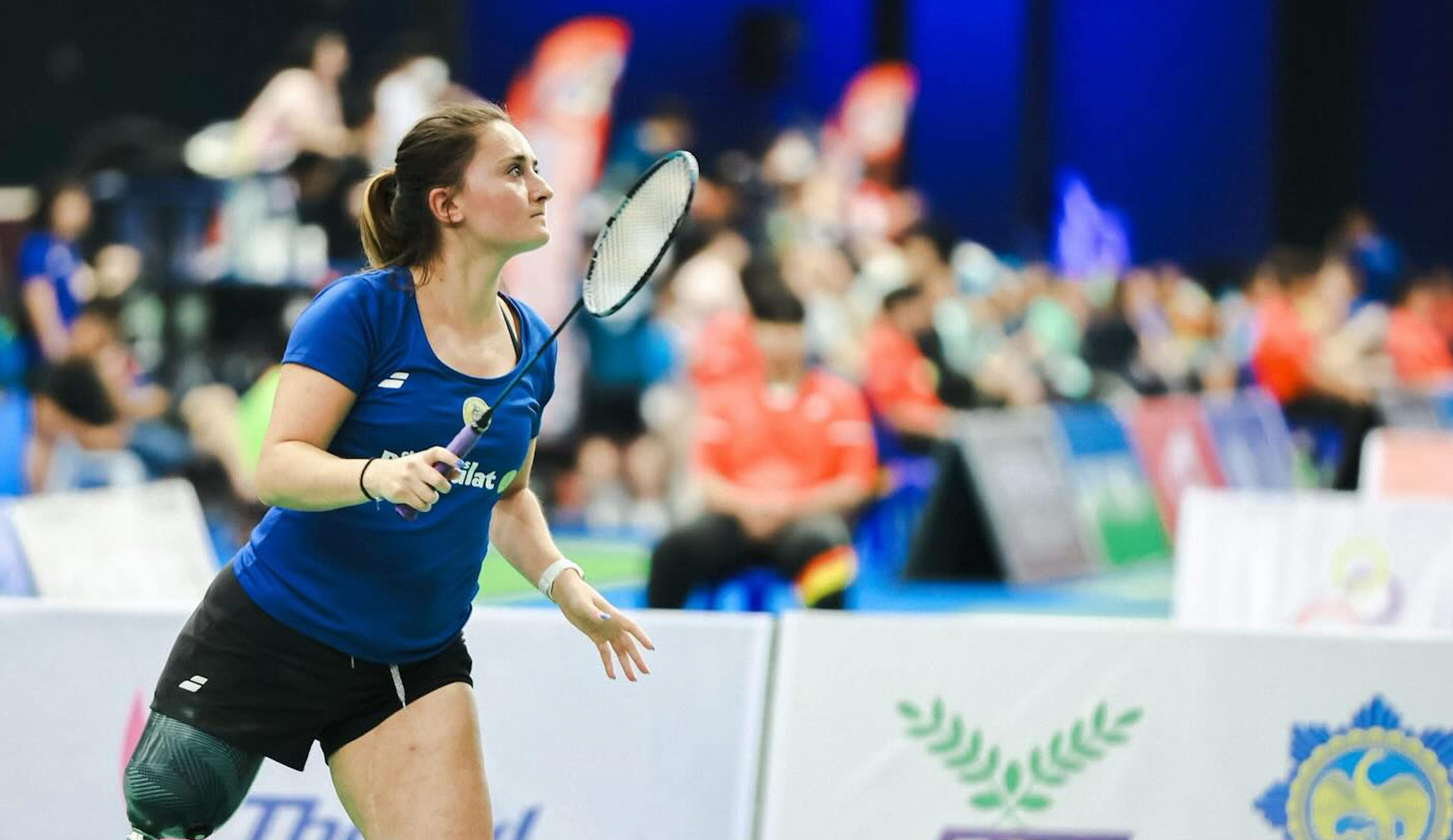 La quintuple championne de France de parabadminton, Coraline Bergeron lors d'une compétition internationale en Thaïlande, en 2025.