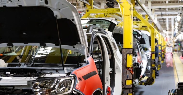 Illustration de l'article Automobile : une filière contrastée entre crise et rebonds