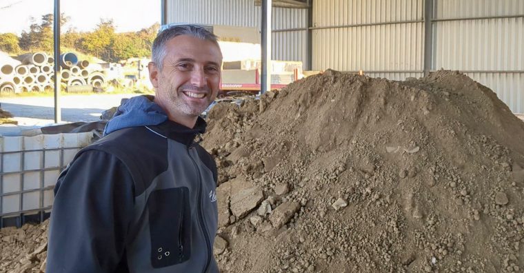 Illustration de l'article Argistyle transforme l’argile excavée en matériaux de construction