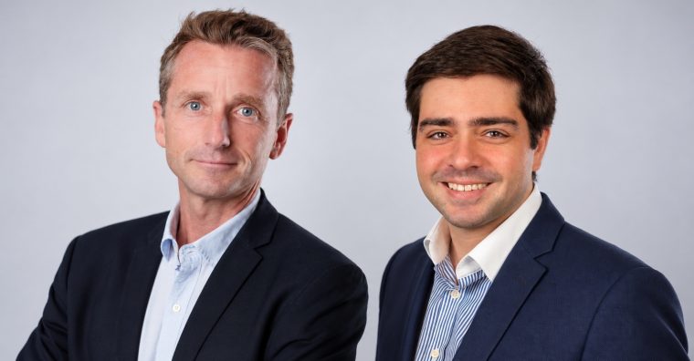 De g. à dr. : Guillaume Roucher, nouveau directeur Clients territoires de GRDF Centre Ouest, et Bastien Regnier, directeur adjoint.