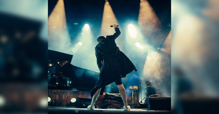 Illustration de l'article Chilly Gonzales, pianiste virtuose en roue libre à Nantes