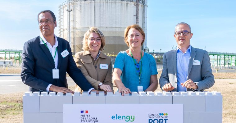 De g. à dr. Jean-Rémy Villageois, président du directoire de Nantes Saint-Nazaire Port, Géraldine Brissiaud, DG d'Elengy, Nathalie Valleix, sous-préfète de Saint-Nazaire, et Bruno Michel, directeur du terminal de Montoir-de-Bretagne.